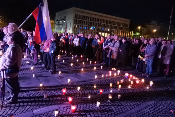 Slovenski narod je potreben zdravljenja!
